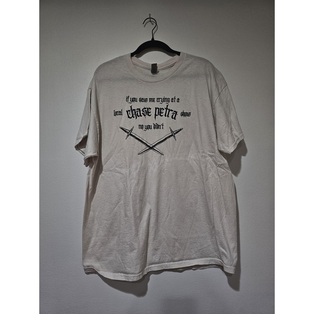 Chase Petra Shirt Mens XL White Local Show Crying Graphic Tee‎ T-Shirt Gildan
